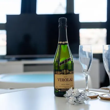 Espectacular Loft En Centrico Edificio Singular Manresa