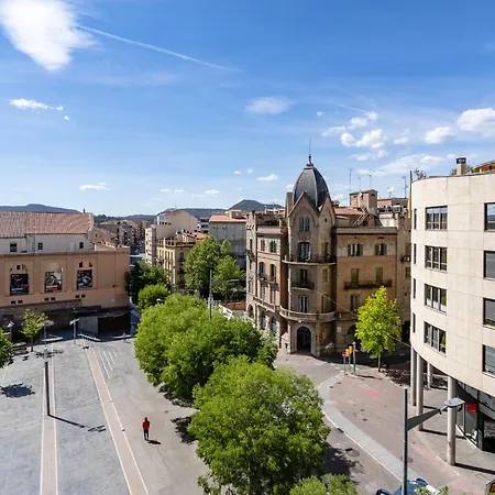 Espectacular Loft En Centrico Edificio Singular Manresa