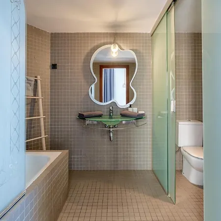 Espectacular Loft En Centrico Edificio Singular Manresa